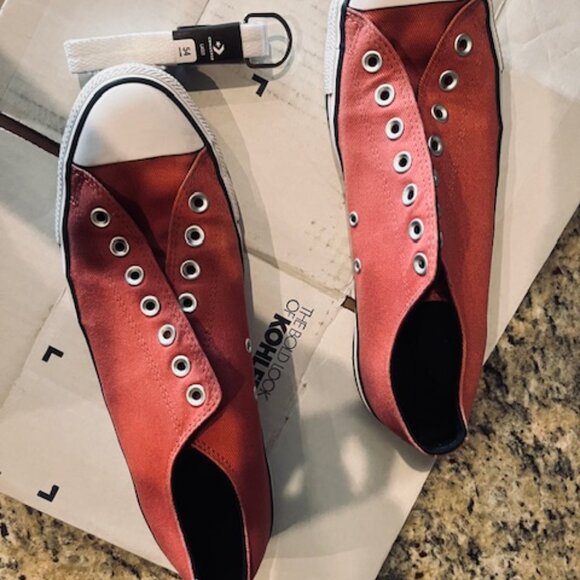Converse- Color Salmon - Picture 2 of 2